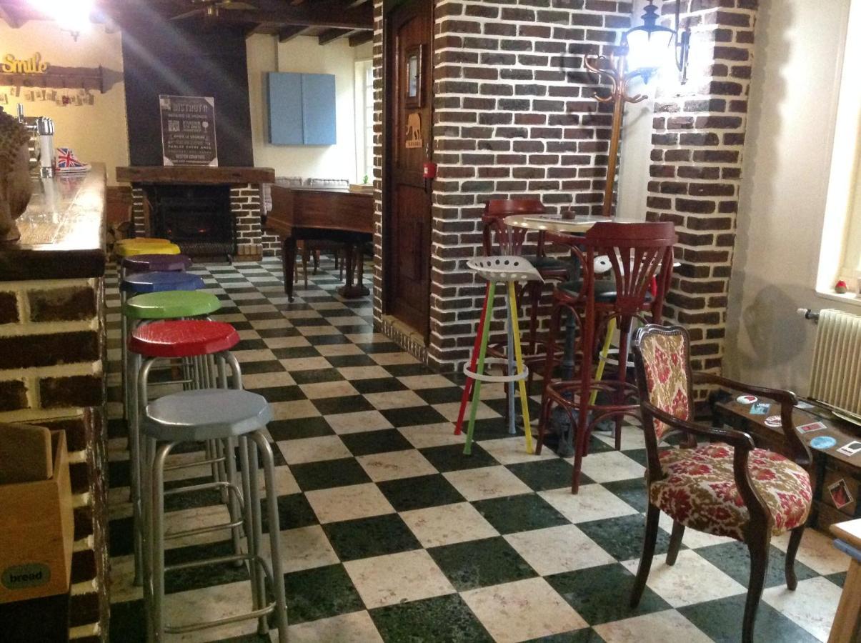 Auberge De L'Arc En Ciel Fauquembergues Exteriör bild