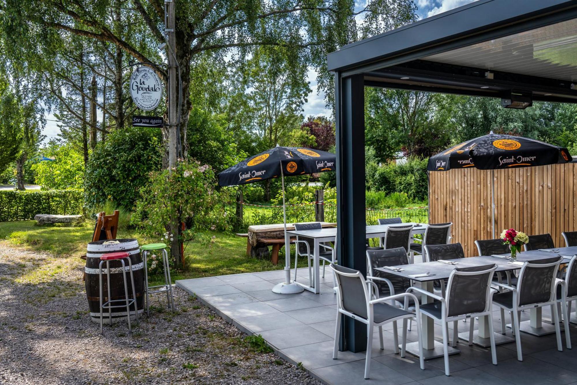 Auberge De L'Arc En Ciel Fauquembergues Exteriör bild